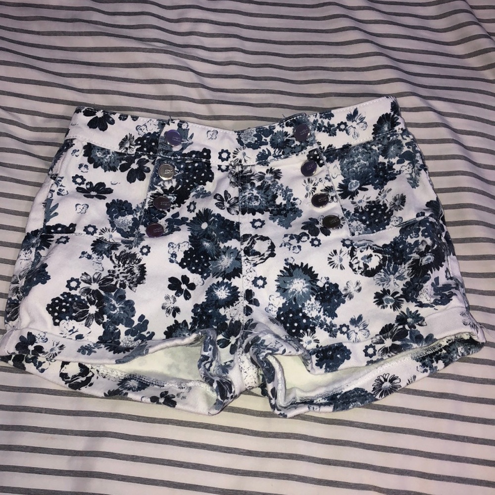 Button-up Jean shorts